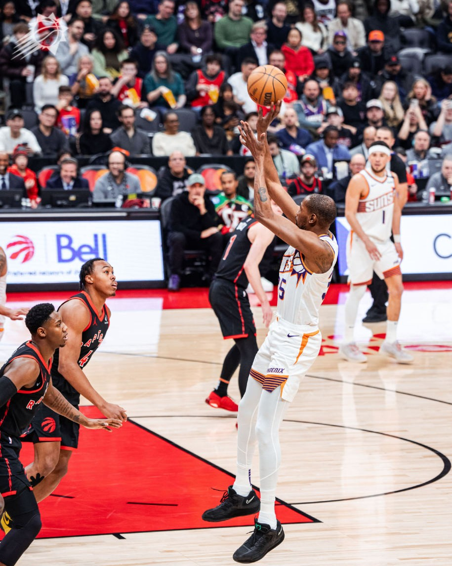 关键时刻突围战来临，华盛顿奇才围绕NBA常规赛内部沟通，气氛紧张，身体对抗强度拉满(华盛顿奇才队阵容)