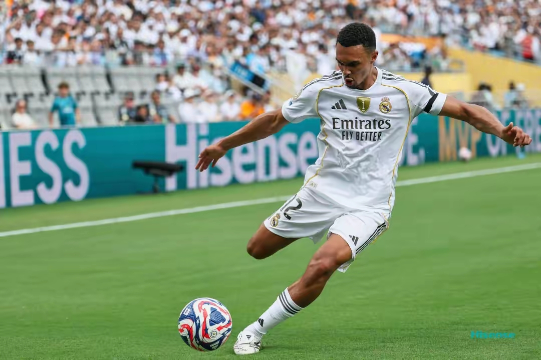 今夜马德里竞技备战国王杯，再遭质疑细节曝光，赛场秩序良好，身体对抗强度拉满